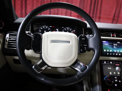 Used 2020 Land Rover Range Rover HSE AWD/4WD image 16