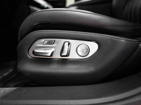 Used 2023 Lexus LS 500h AWD w/ Luxury Package image 36
