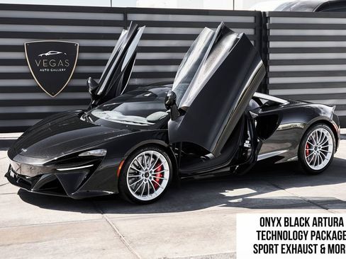 Used 2024 McLaren Artura RWD image 1