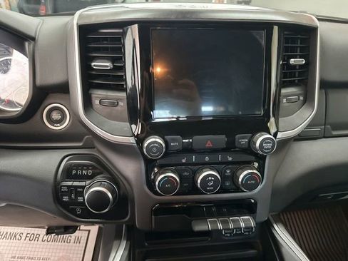 Used 2022 RAM 1500 Big Horn AWD/4WD image 12
