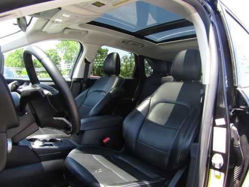 Used 2021 Ford Escape SEL w/ Technology Package AWD/4WD image 14