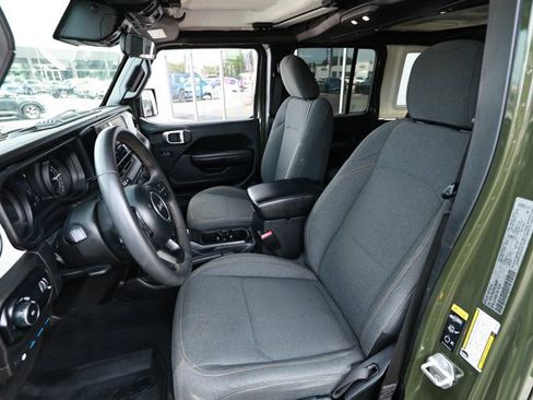 Certified 2024 Jeep Wrangler Unlimited AWD/4WD image 22