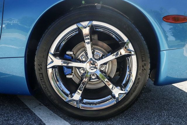 Used 1998 Chevrolet Corvette Coupe w/ Roof Pkg RWD image 71