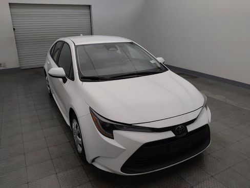 Used 2024 Toyota Corolla LE FWD image 14
