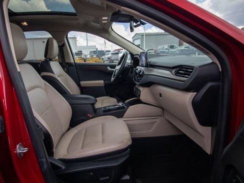 Used 2020 Ford Escape Titanium AWD/4WD image 19