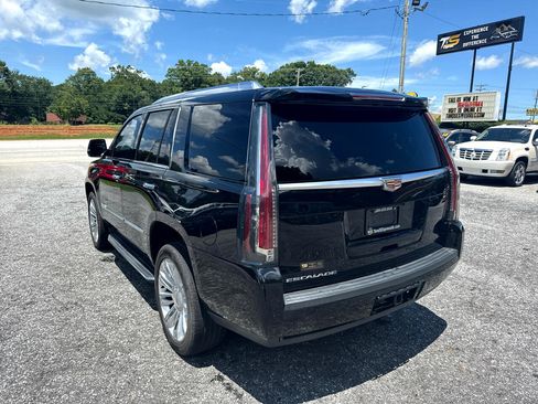 Used 2019 Cadillac Escalade 2WD image 17