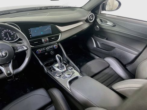 Used 2023 Alfa Romeo Giulia Quadrifoglio RWD image 23