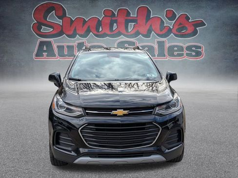 Used 2019 Chevrolet Trax LT w/ Driver Confidence Package image 2