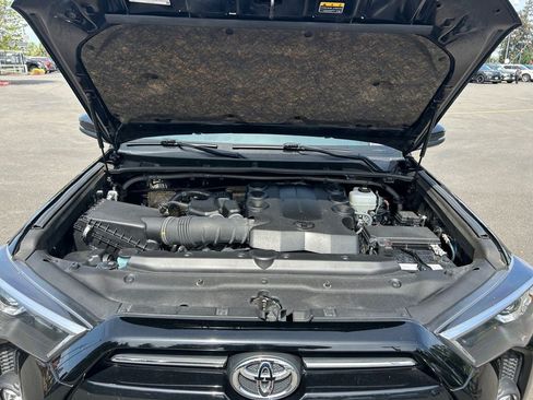Used 2024 Toyota 4Runner SR5 Premium w/ Moonroof Package AWD/4WD image 29