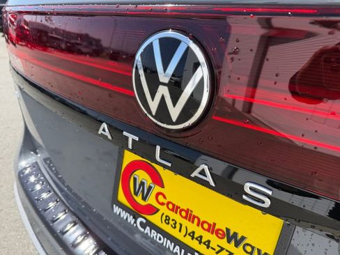 New 2026 Volkswagen Atlas Peak Edition AWD/4WD image 10
