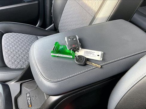 Used 2019 Chevrolet Colorado Z71 image 10