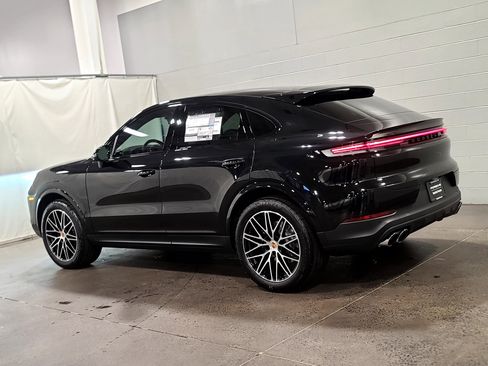 New 2026 Porsche Cayenne Coupe image 3