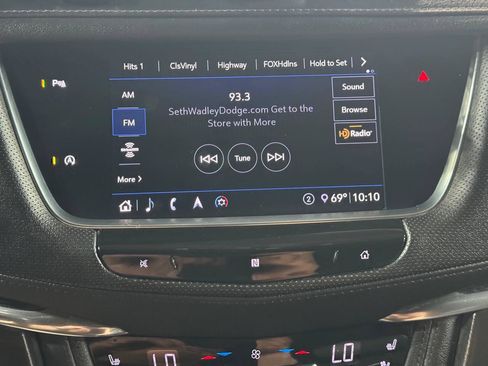 Used 2020 Cadillac XT5 Premium Luxury w/ LPO, Floor Liner Package FWD image 24