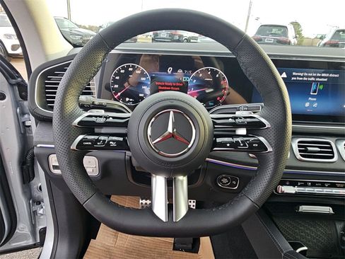 New 2026 Mercedes-Benz GLS 450 4MATIC image 15