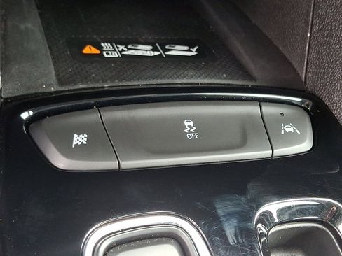 Used 2022 Chevrolet Bolt EUV Premier image 24