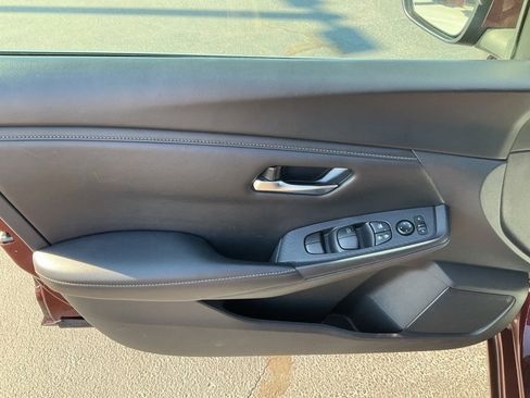 Used 2024 Nissan Sentra SV image 4