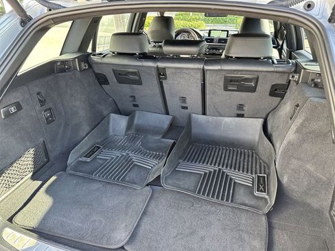 Used 2018 BMW 330i xDrive Wagon image 60