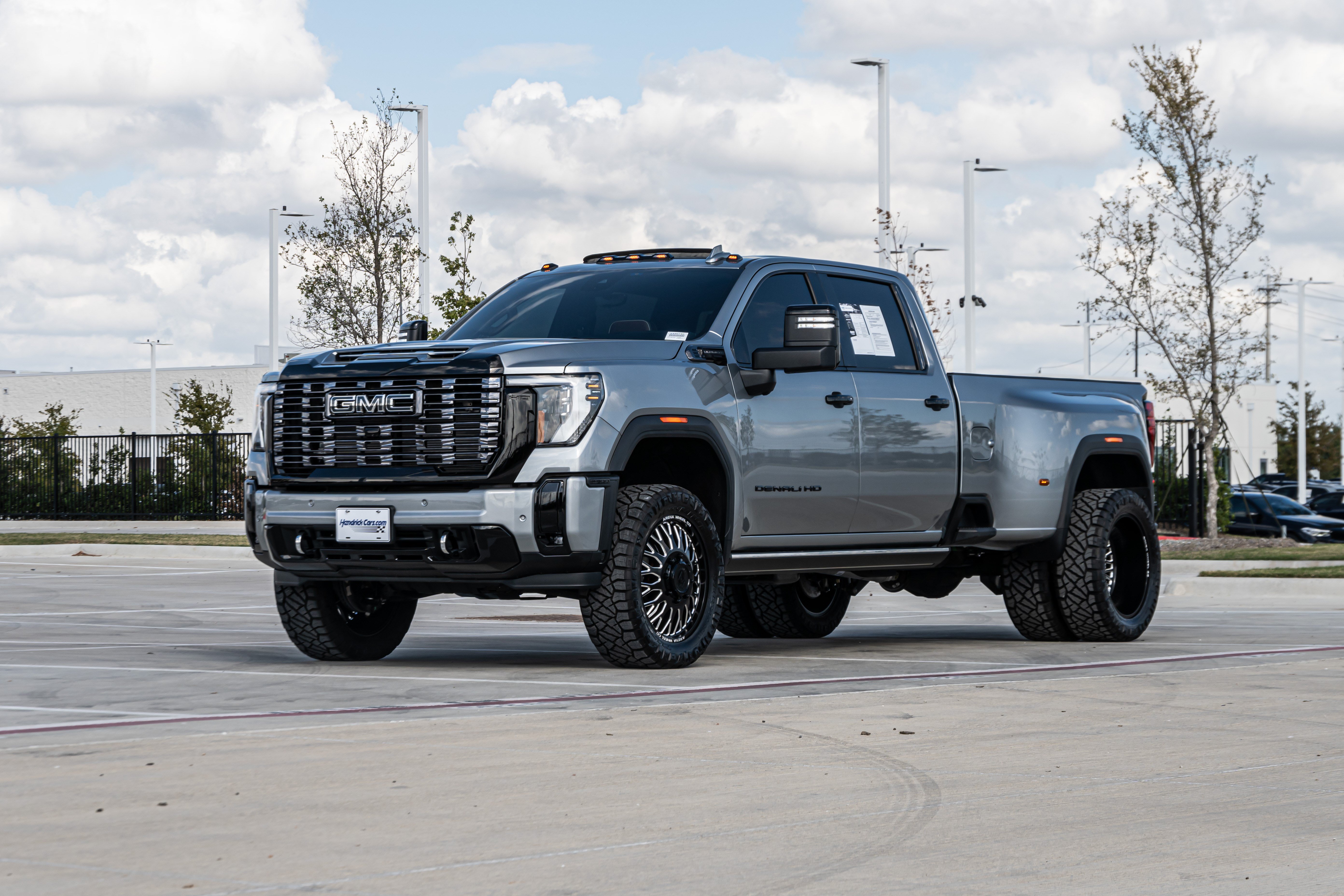 Used 2026 GMC Sierra 3500 Denali Ultimate AWD/4WD image 5