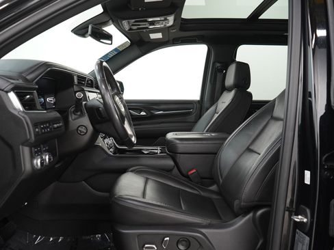 Used 2022 GMC Yukon XL Denali AWD/4WD image 25