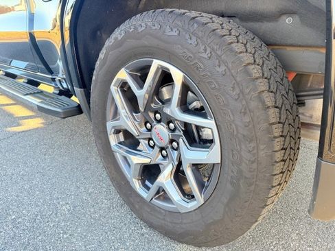 Used 2025 GMC Sierra 1500 SLT w/ SLT Premium Plus Package image 8