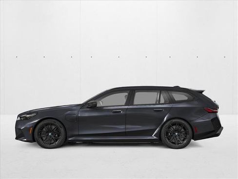New 2027 BMW M5 Touring AWD/4WD image 3