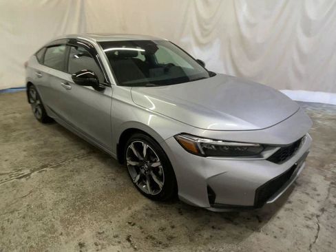 Used 2025 Honda Civic Sport Touring image 2