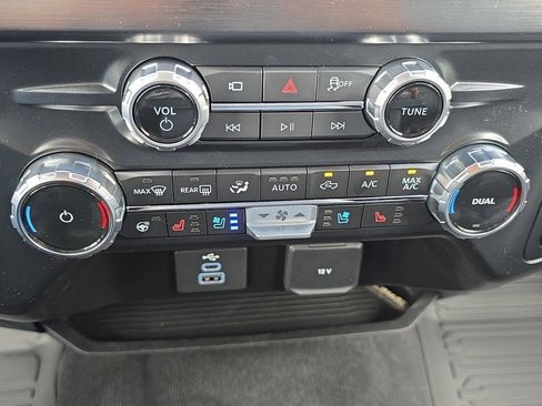 New 2026 Ford F350 Lariat image 24