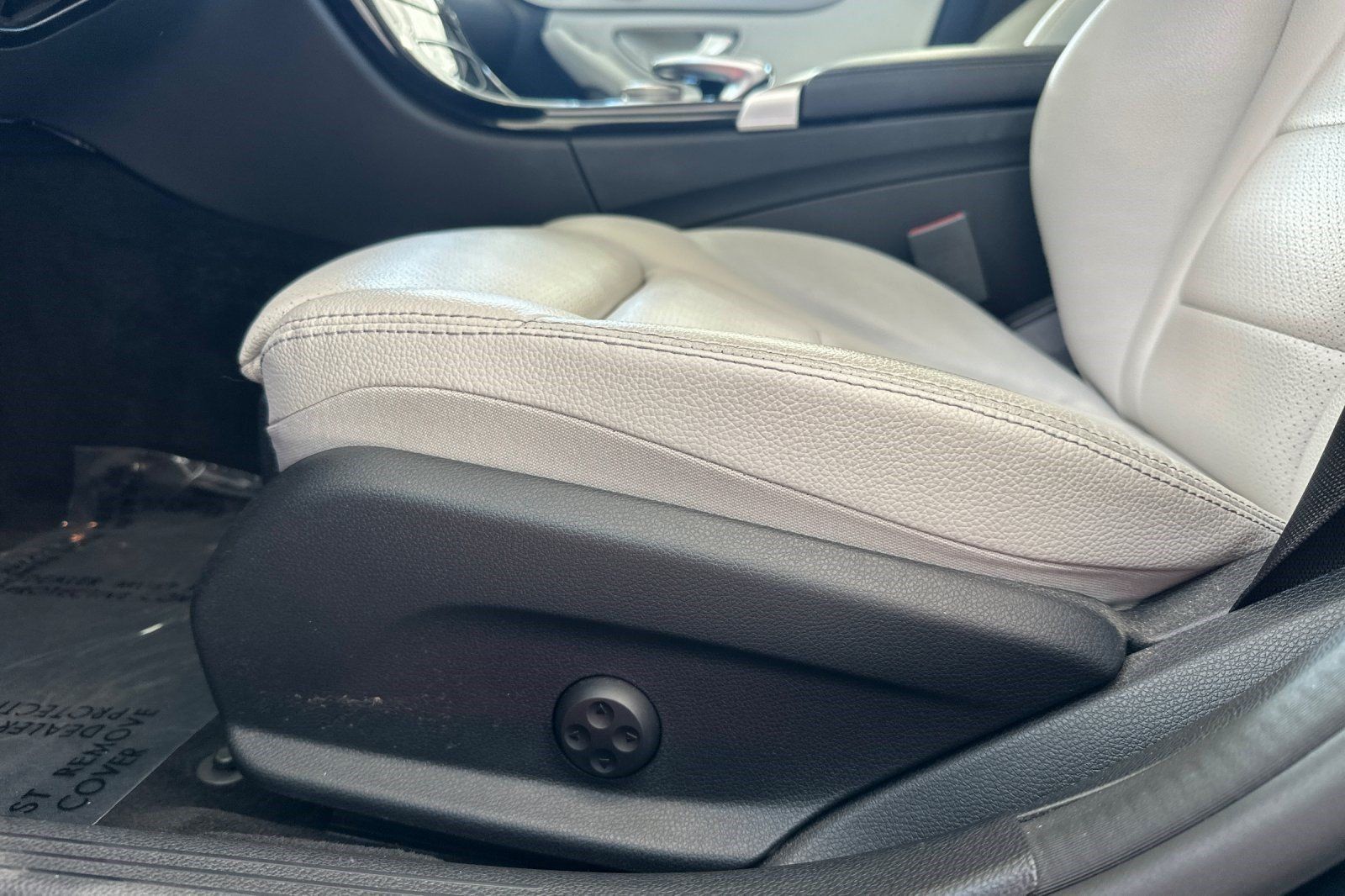 Used 2016 Mercedes-Benz C 300 Sedan image 14