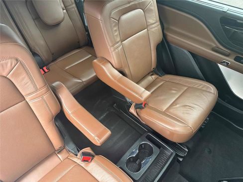 Used 2022 Lincoln Aviator Reserve w/ Equipment Group 201A image 29