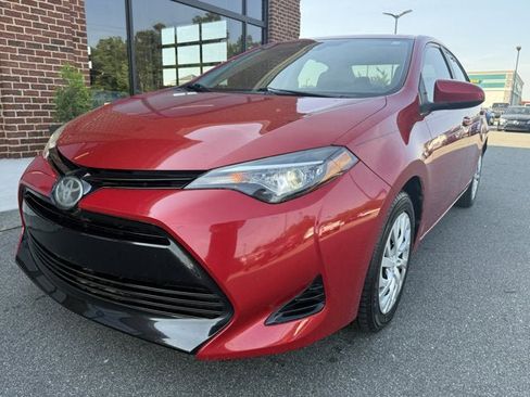 Used 2018 Toyota Corolla LE FWD image 10