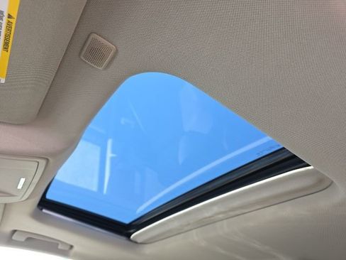 Used 2018 GMC Sierra 1500 SLT image 2