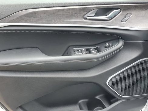 New 2026 Jeep Grand Cherokee Limited AWD/4WD image 16