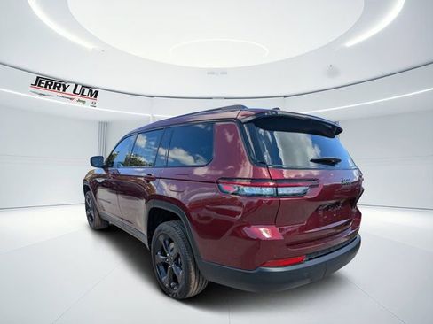 New 2025 Jeep Grand Cherokee L Limited w/ Black Appearance Package RWD image 5