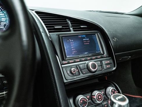 Used 2011 Audi R8 V10 AWD/4WD image 25