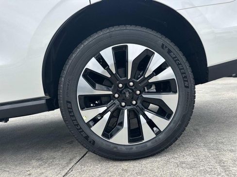 New 2026 Ford Expedition Platinum w/ Driver's Package AWD/4WD image 19