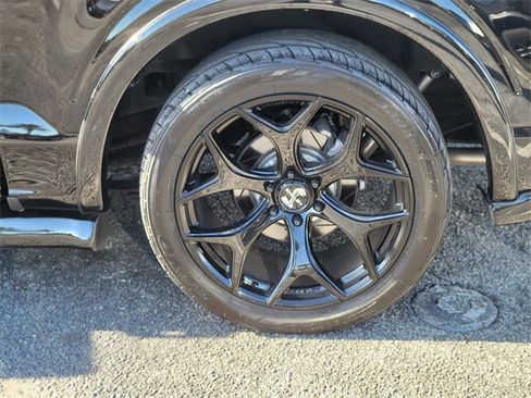 Used 2023 Ford F150 Lariat w/ Equipment Group 502A High image 6