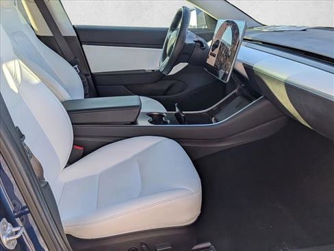 Used 2018 Tesla Model 3 Long Range image 23