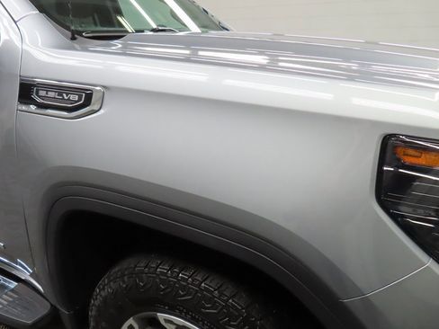 Used 2025 GMC Sierra 1500 SLE image 26