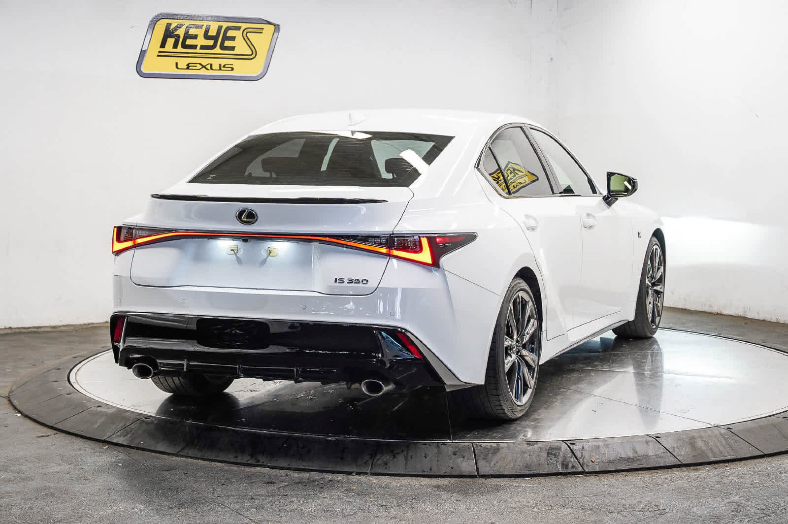 Used 2025 Lexus IS 350 F Sport w/ Navigation Package RWD image 4