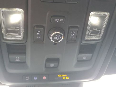 Used 2021 Cadillac Escalade Premium Luxury w/ Driver Assist Tech Package image 24