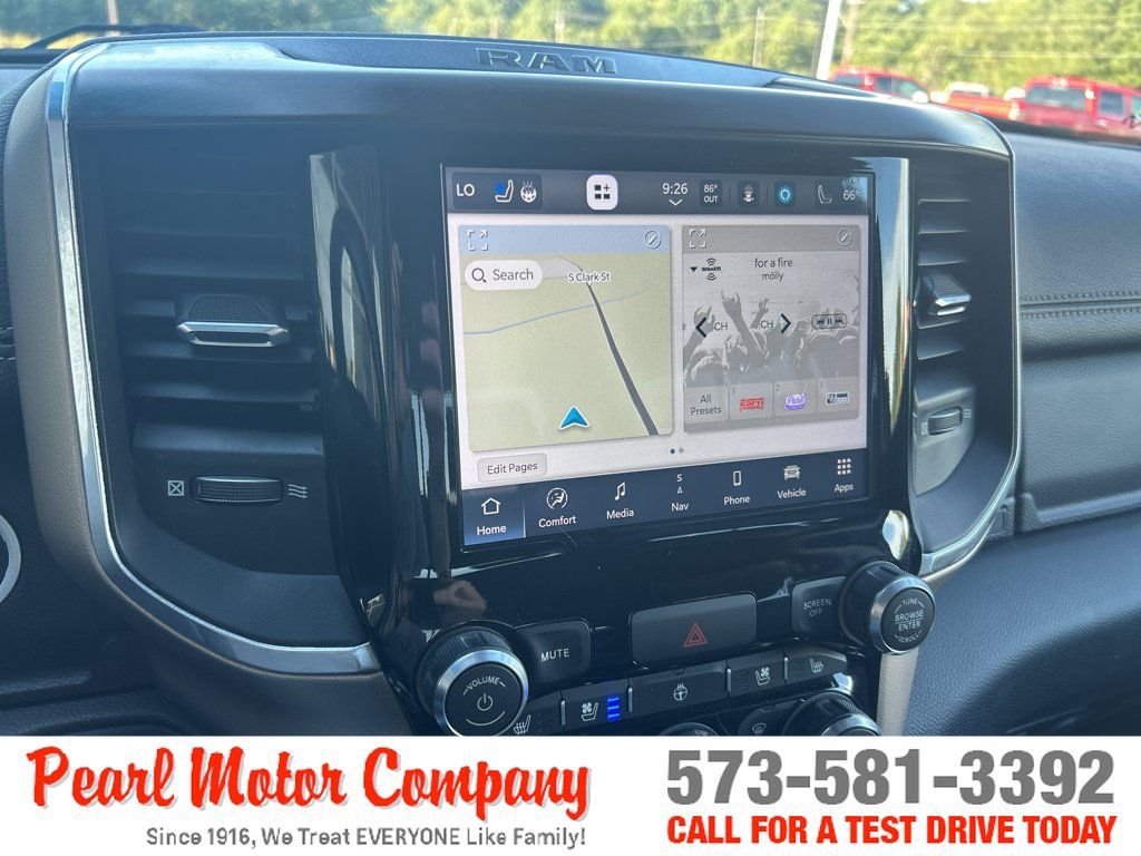 Used 2022 RAM 1500 Laramie AWD/4WD image 17