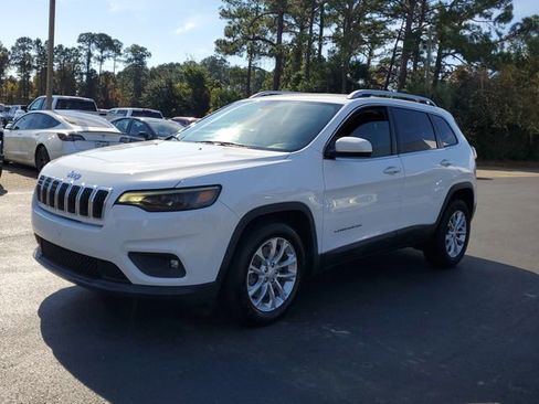Used 2019 Jeep Cherokee Latitude w/ Popular Appearance Group image 3