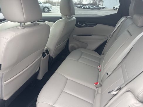 Used 2022 Nissan Rogue Sport SL image 13