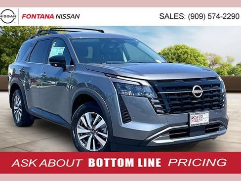New 2026 Nissan Pathfinder SL w/ Cargo Package AWD/4WD image 1