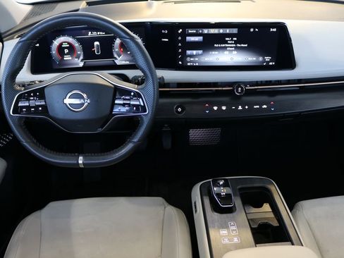 Used 2023 Nissan Ariya AWD image 21