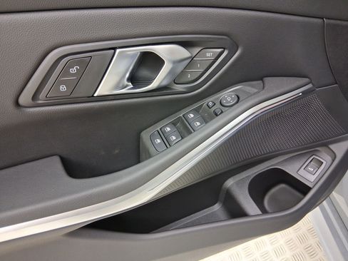 New 2026 BMW 330i Sedan w/ M Sport Package RWD image 22