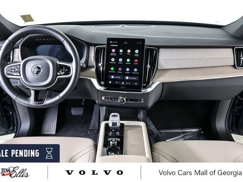 Certified 2025 Volvo XC90 B5 Core w/ Climate Package AWD/4WD image 19