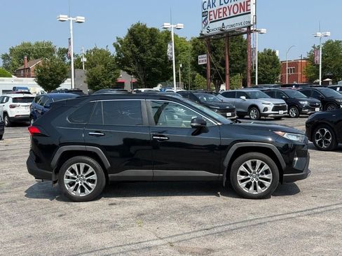Used 2019 Toyota RAV4 Limited w/ Advanced Technology Package AWD/4WD image 5