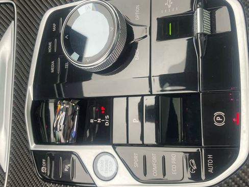 Used 2023 BMW X7 M60i w/ Executive Package image 35