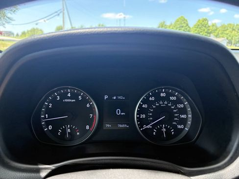 Used 2019 Hyundai Elantra GT FWD image 16